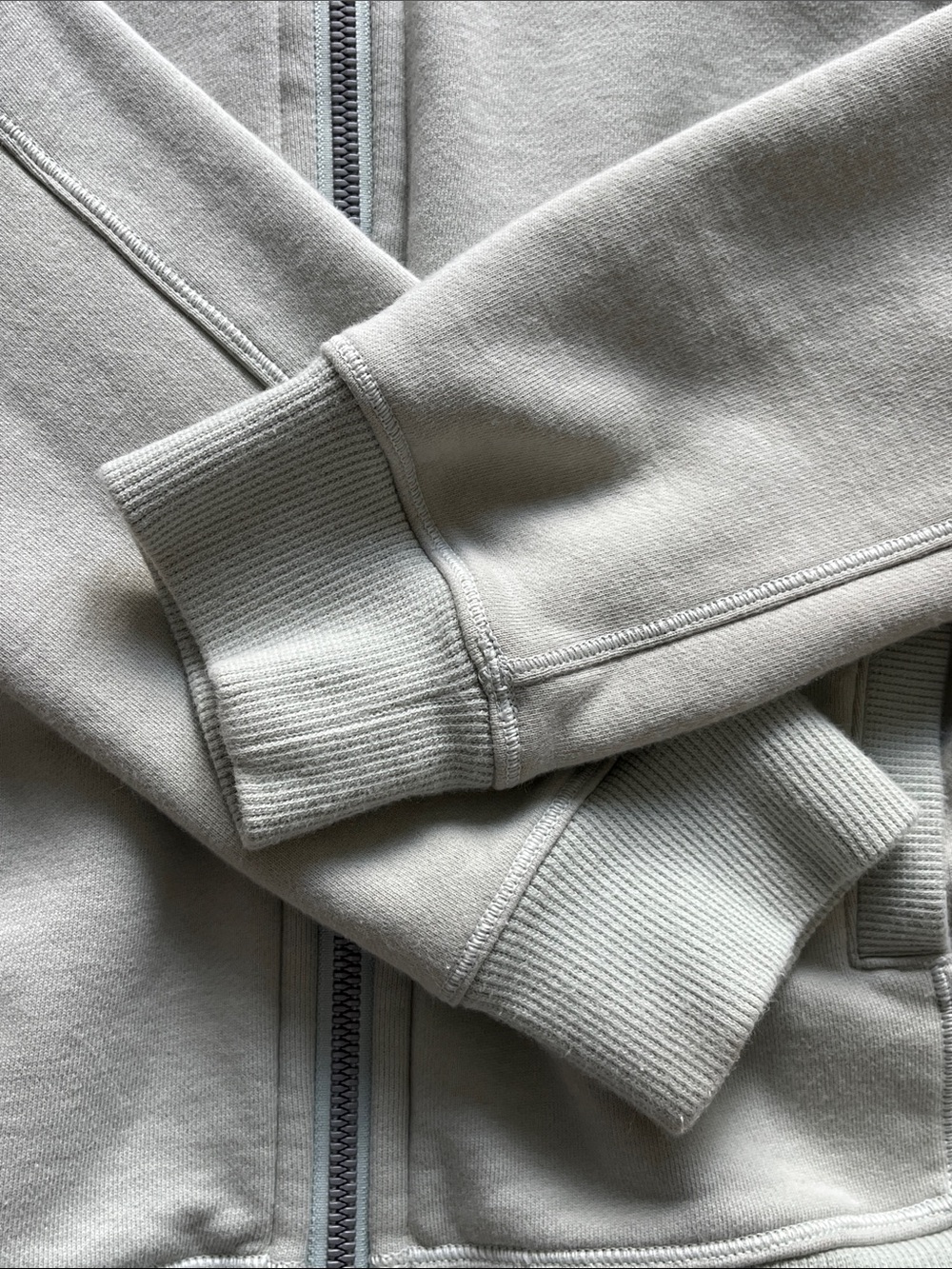 Lululemon Full Zip-Up Hoodie Sage Green Size 4 *Rare* - Picture 9 of 9